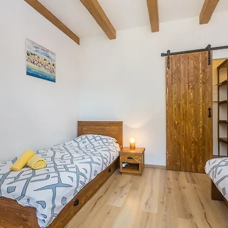 House With A Parking Space Risika, Krk - 14860 別荘 *