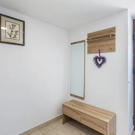 House With A Parking Space Risika, Krk - 14860 別荘 *